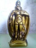 IMAGEM EM GESSO DE EXU 20 CM EM ACABAMENTO DE OURO EN