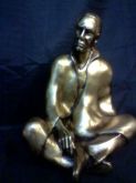 IMAGEM EM GESSO DE EXU 35 CM EM ACABAMENTO DE OURO ENVELHECI